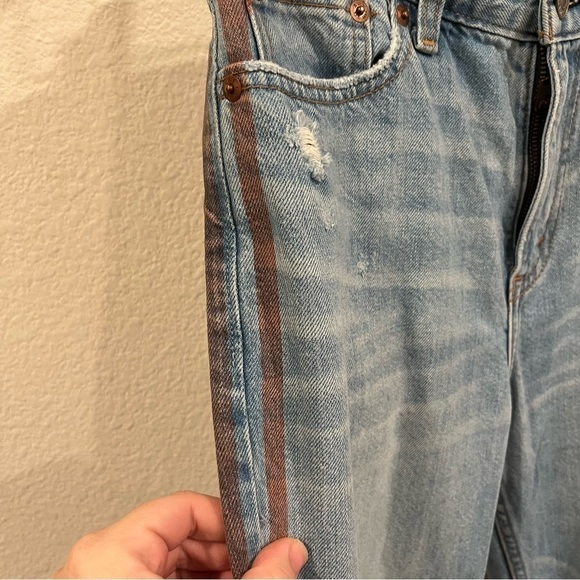 Abercrombie and Fitch Annie High Rise Girlfriend jeans blue w red stripe size 26 - Picture 9 of 13